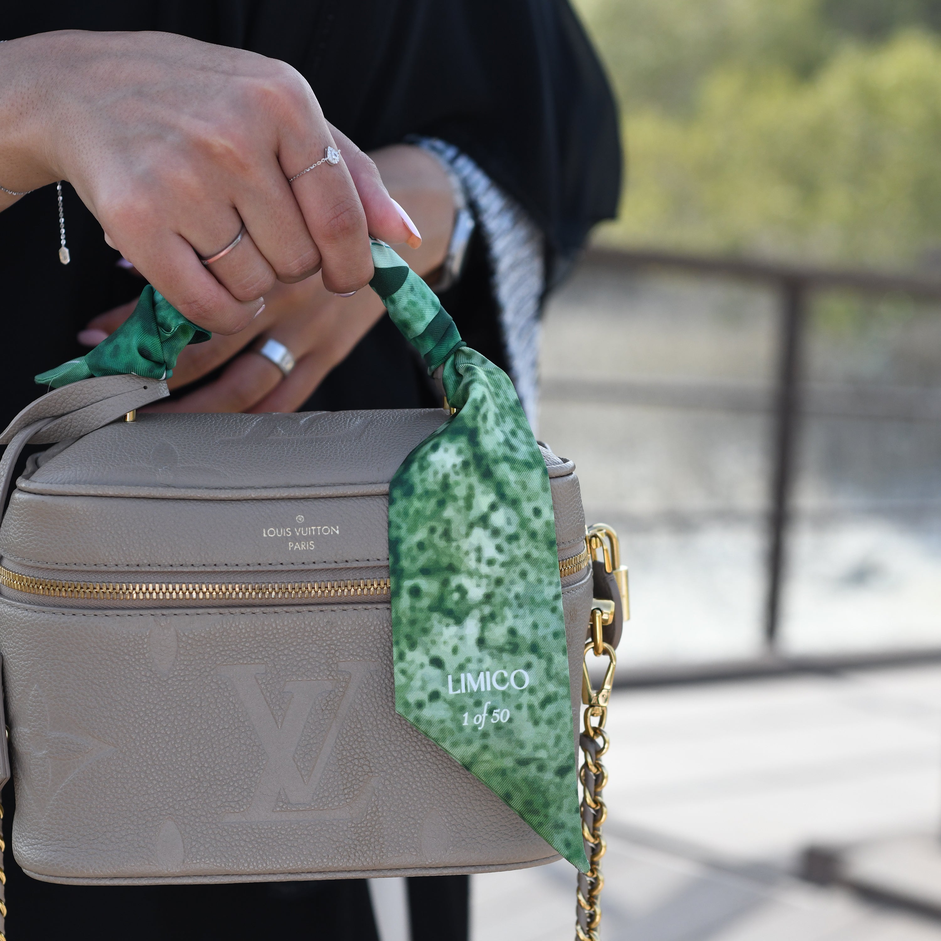 Lightweight Silk Scarf – Nature-Inspired Luxury Scarf