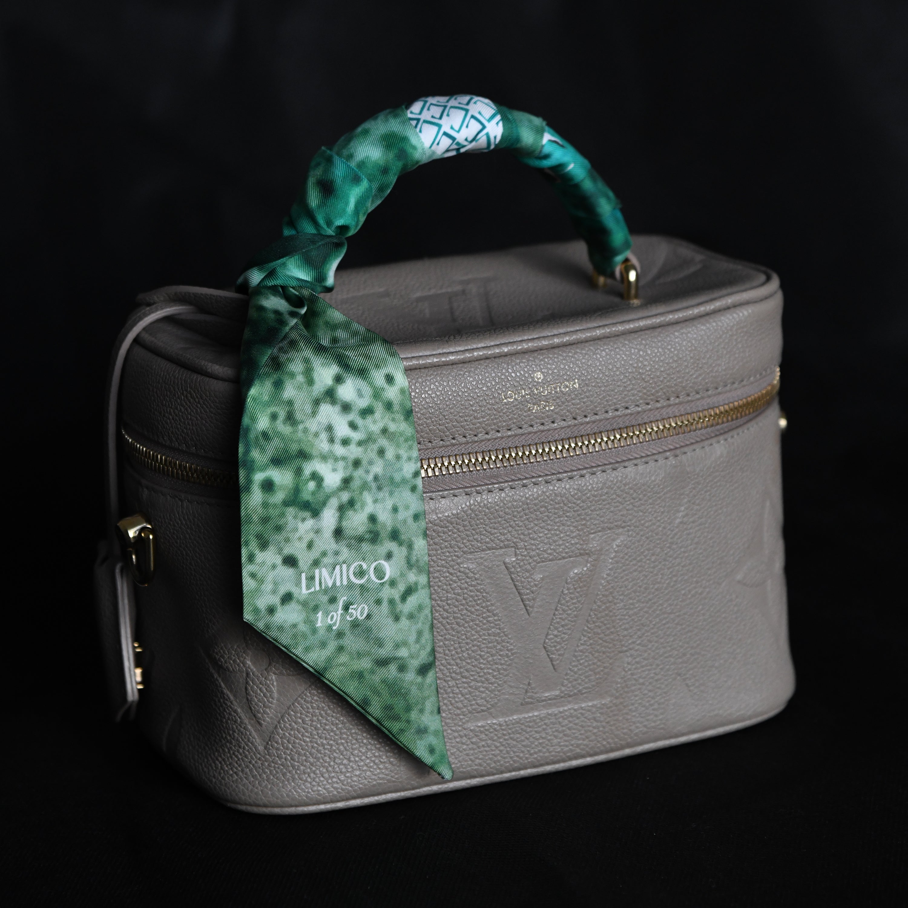 Lightweight Silk Scarf – Nature-Inspired Luxury Scarf