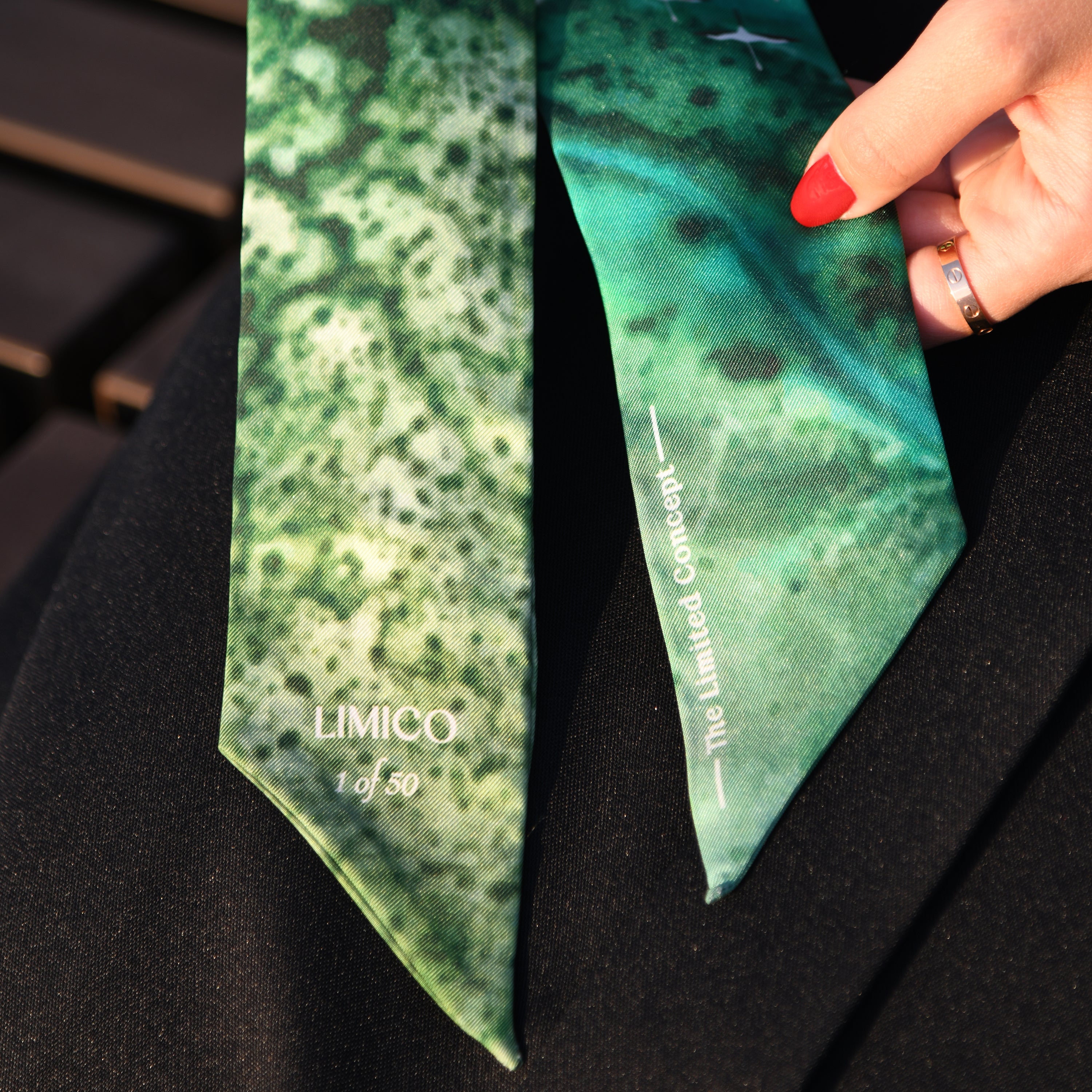 Lightweight Silk Scarf – Nature-Inspired Luxury Scarf