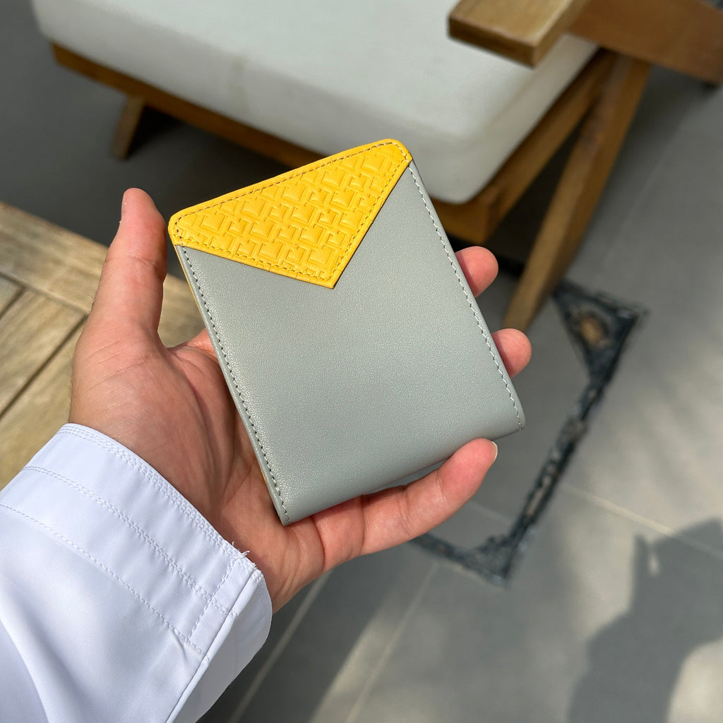 Golden Cement | H. Bifold