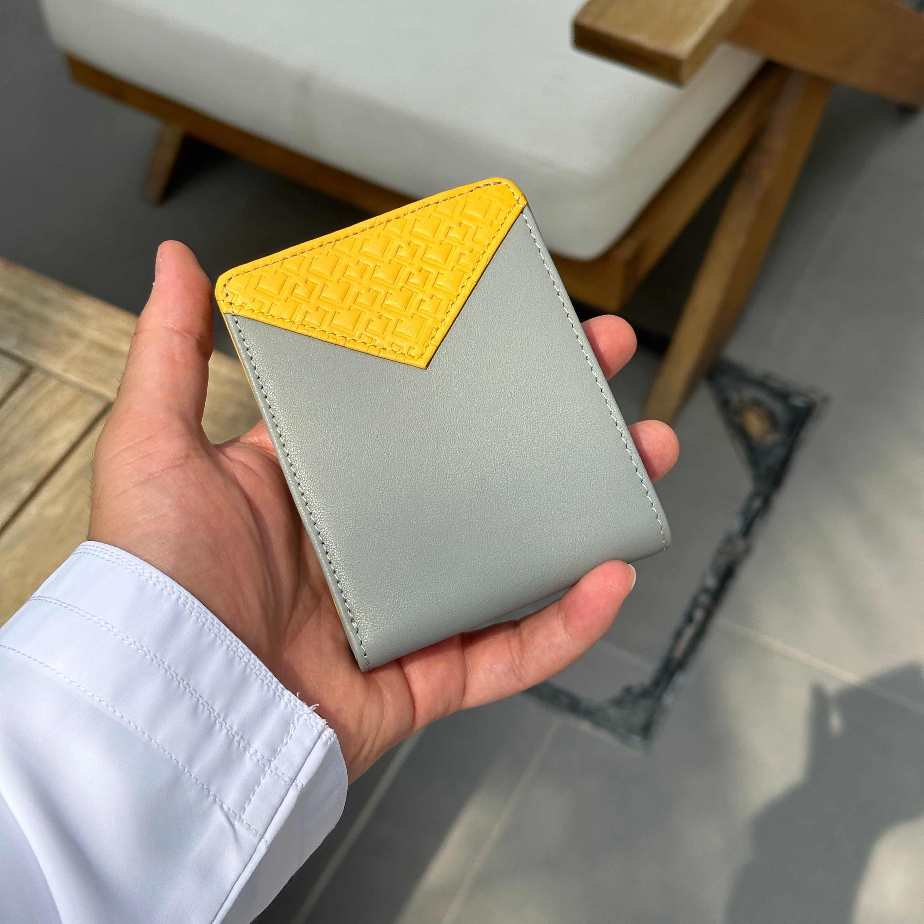 Golden Cement | H. Bifold