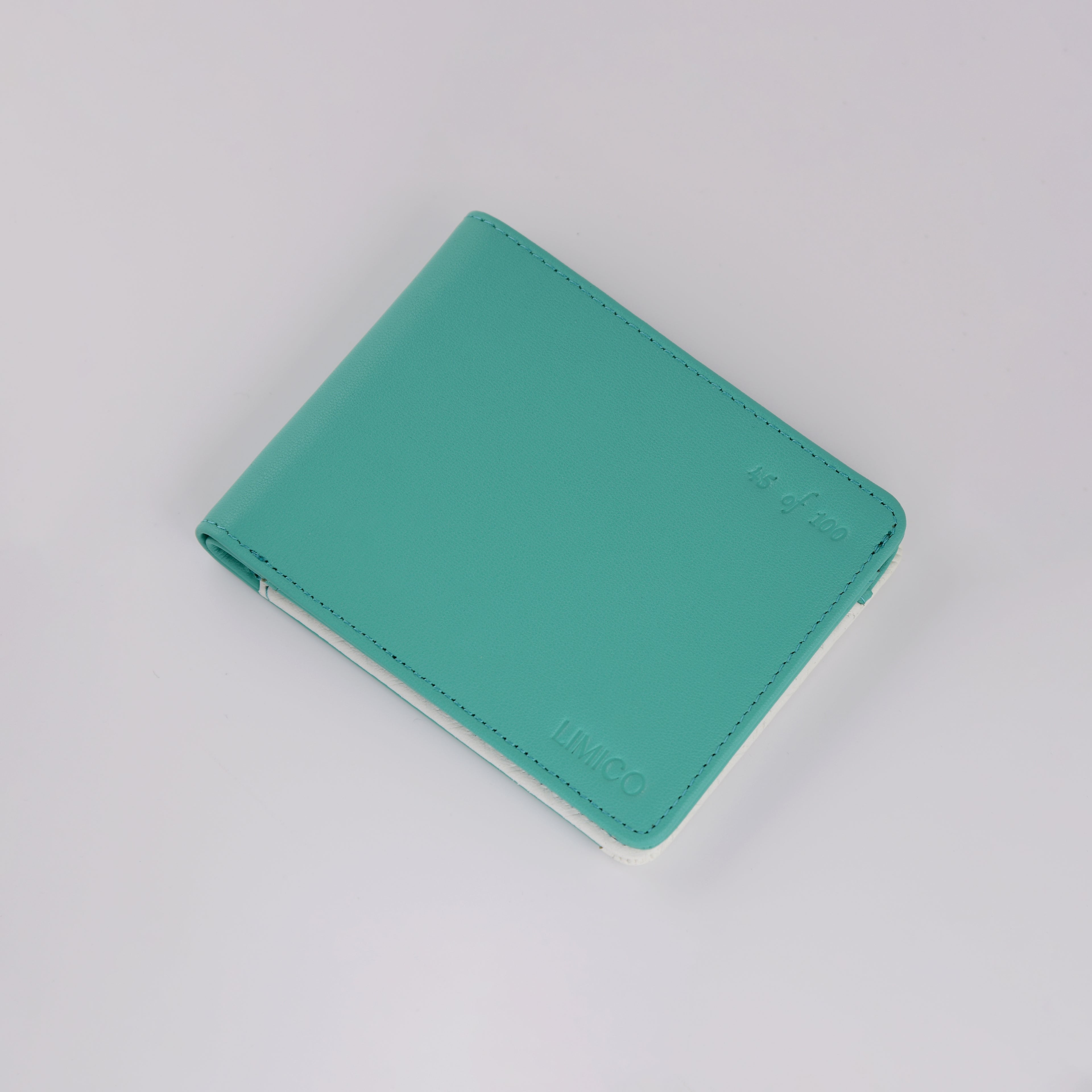 Aqua | H. Bifold
