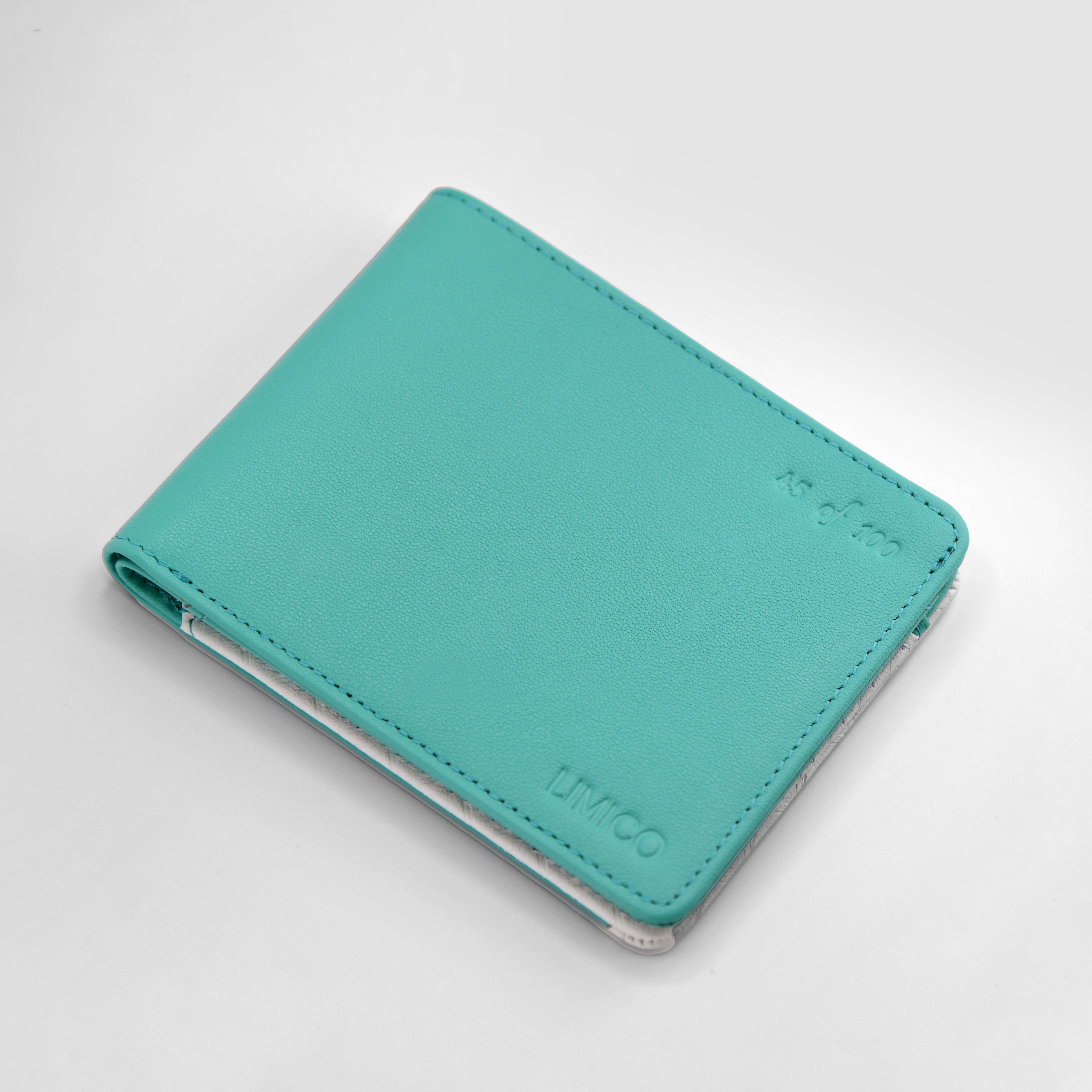 Aqua | H. Bifold
