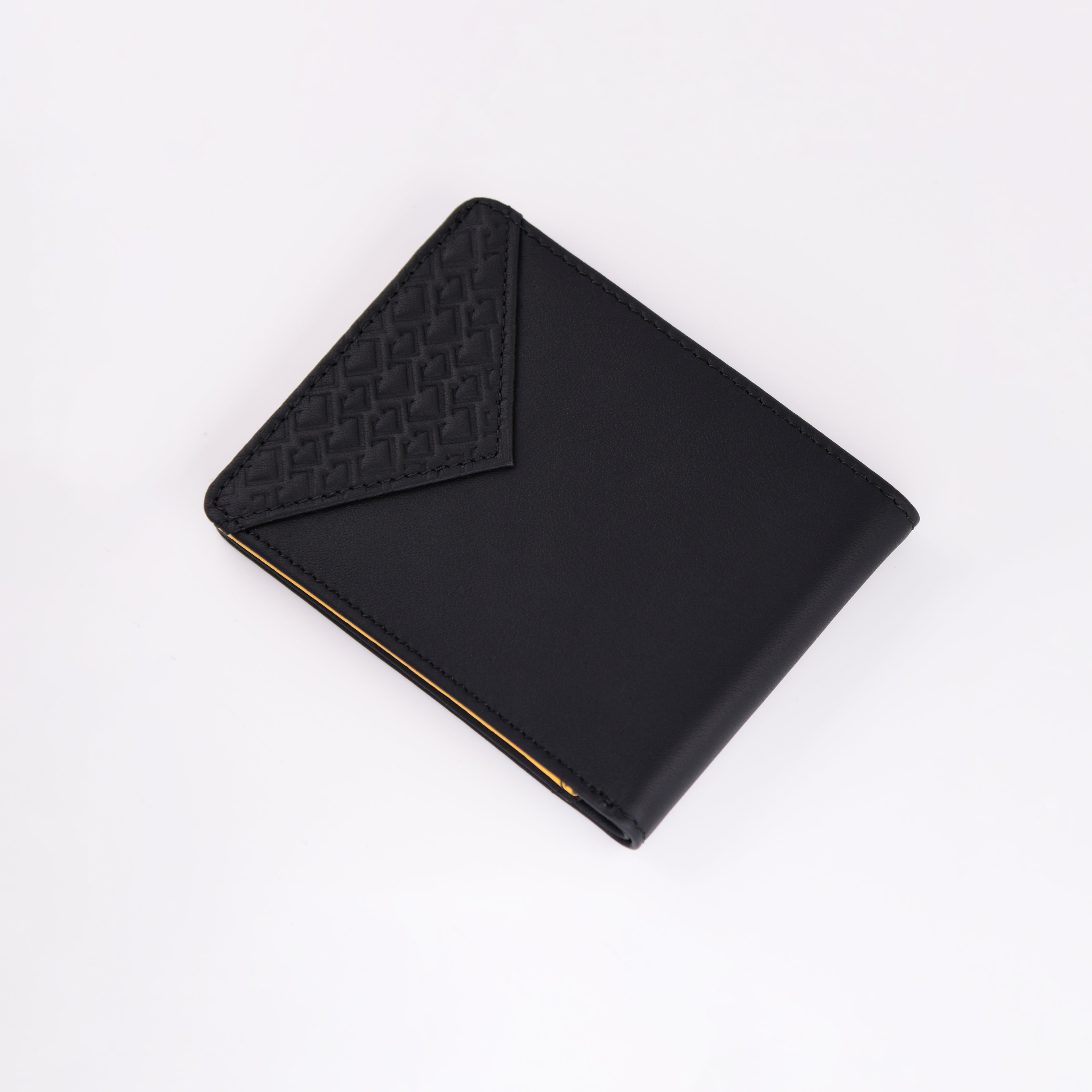 Black Gold | H. Bifold