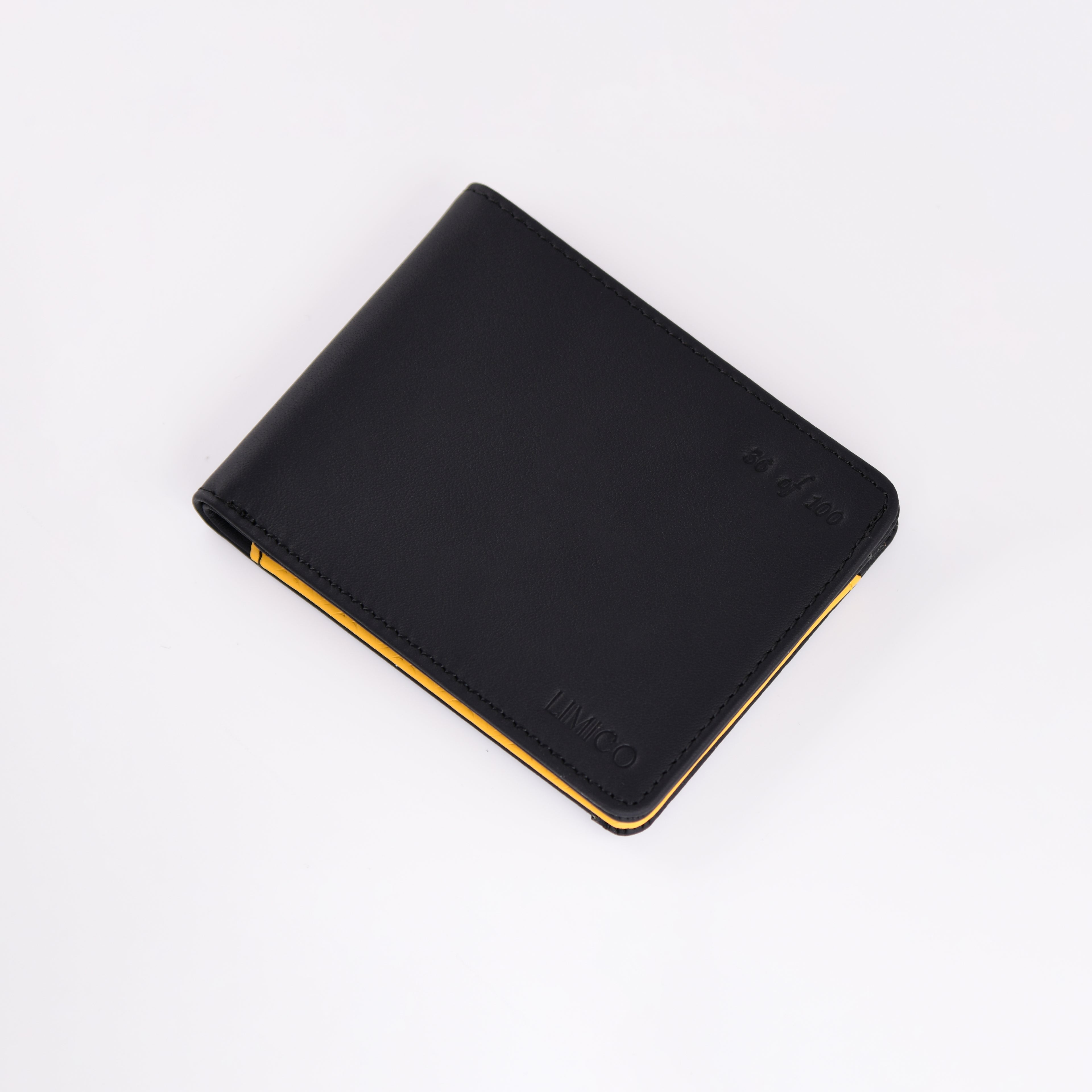 Black Gold | H. Bifold