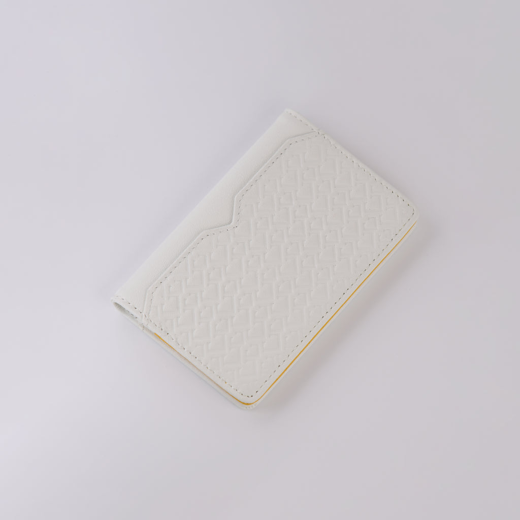 White Gold | V. Bifold
