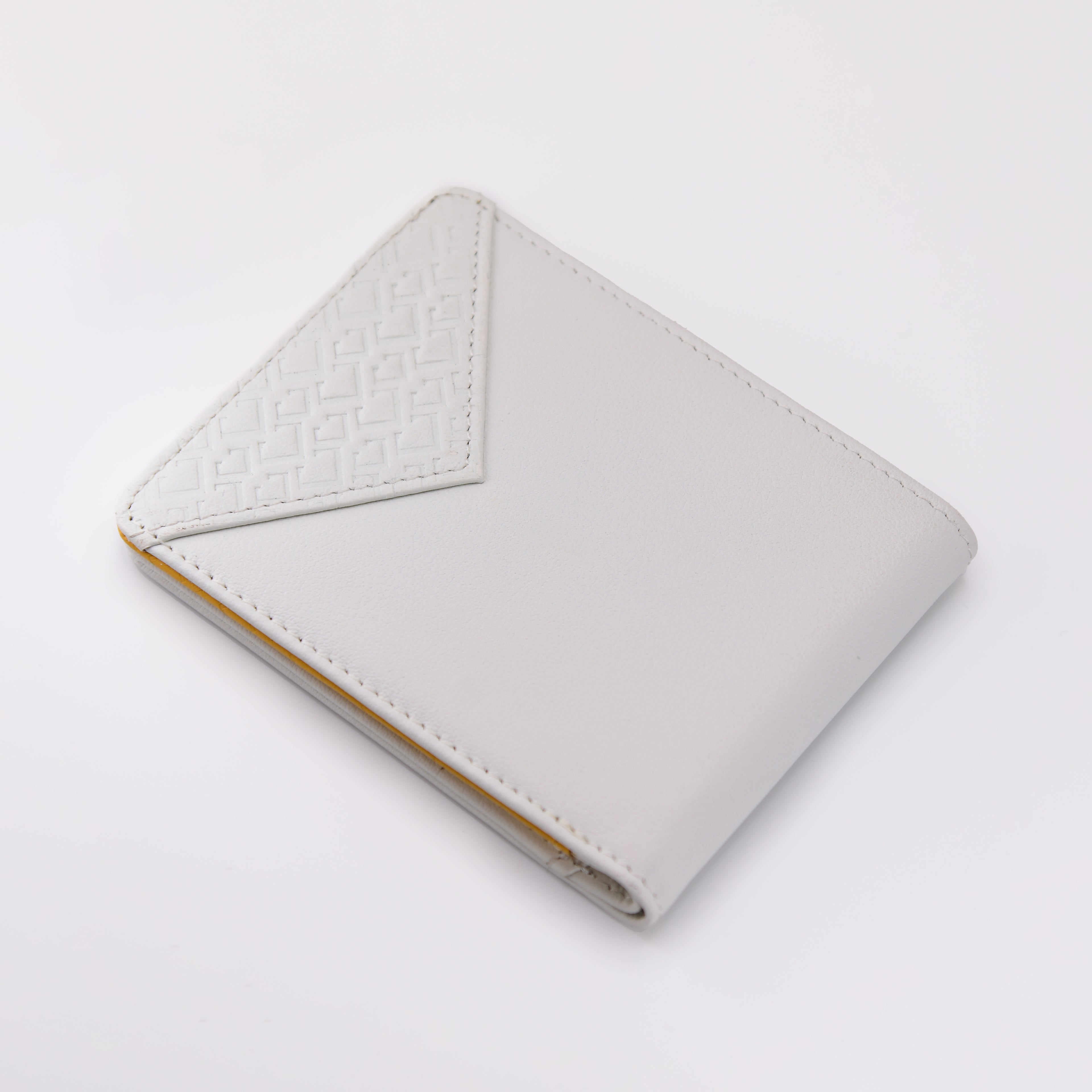 White Gold | H. Bifold