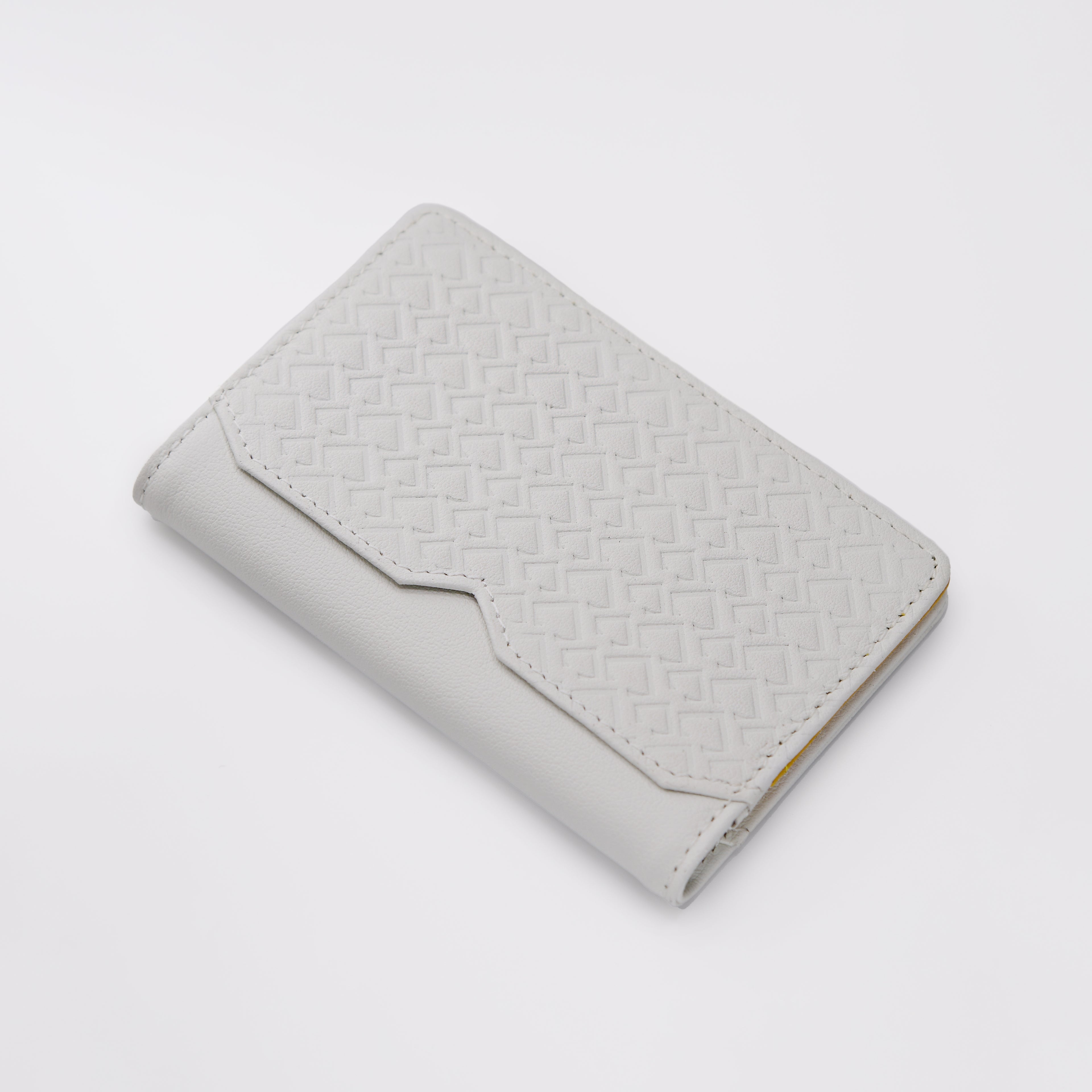 White Gold | V. Bifold