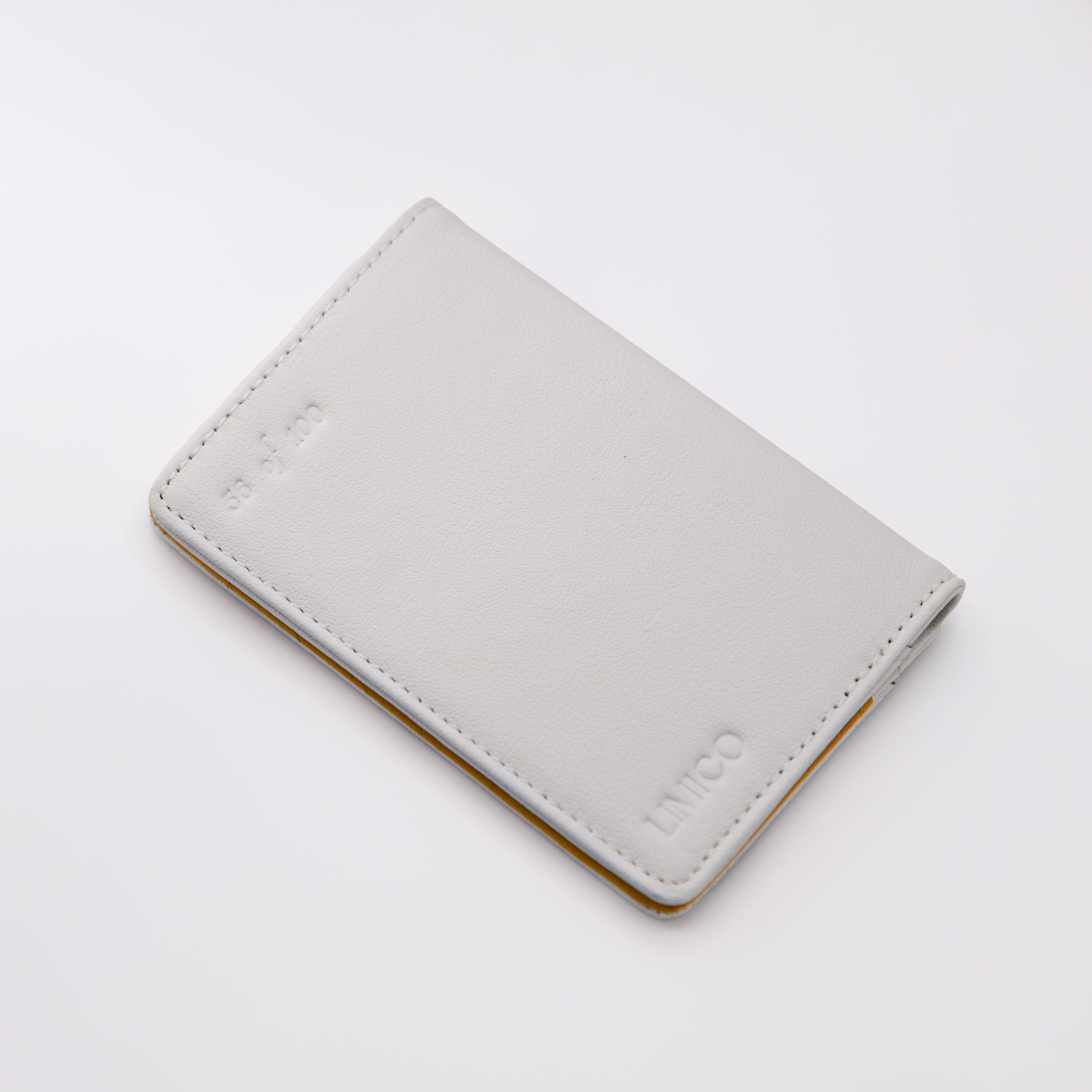 White Gold | V. Bifold
